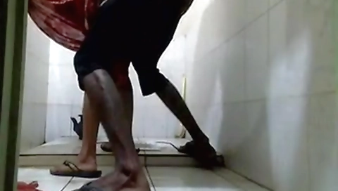 Bhabi Ko Bathroom Ne Lekar Chuda