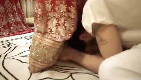 Indian Bhabhi And Horny Lily - Smiles Fucks By Her New Massage