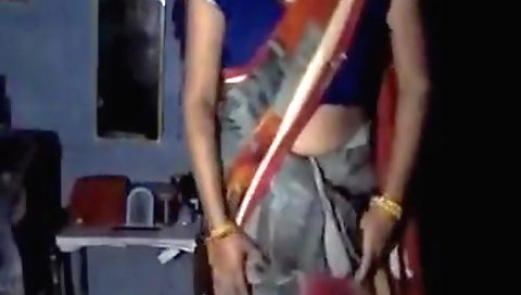 Desi Wife Showing Pussy Selfie Video