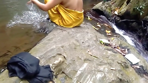 Step mom Risky Outdoor Fucked By Stranger During Bath In River Public Sex