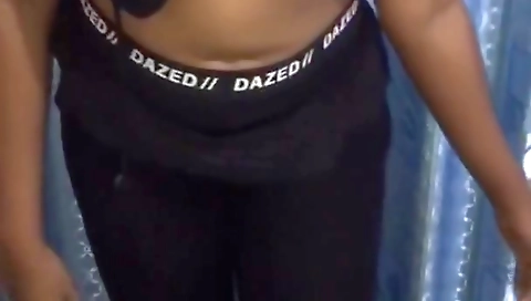 Sri Lankan And Indian Aunty In Sanduni New Leaked.. සිගරට් ගහන එක Leaked
