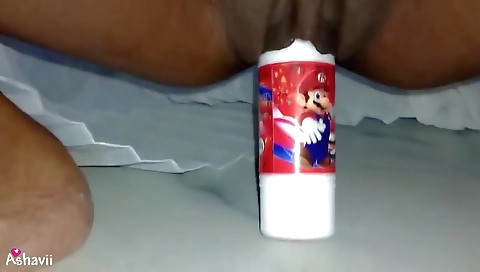 අම්මෝ බෝතලේකින් ගන්න සැප Ashavi Entering A Bottel To Her Sexy Pussy