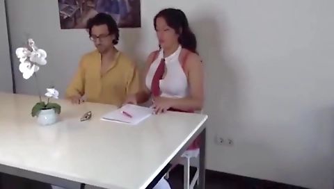 Indian Bhabhi And Desi Bhabhi - Tutor Ne Kari Chudai Bacchi Ki Uske Ghar Par