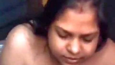 Sexy Busty Wife Rubbing Her Pink Pussy On Cam