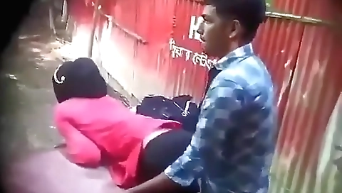 Indian Girlfriend Fucking In Park