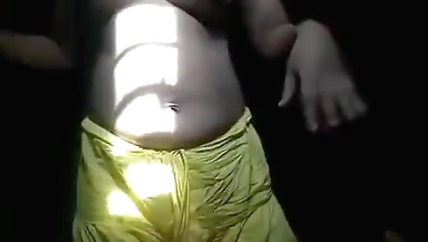 Sexy Bhabhi Showing Pussy On Cam To Her Lover