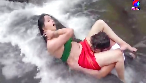 Devadasi Waterfall Sex Video – Hindi Blue Film