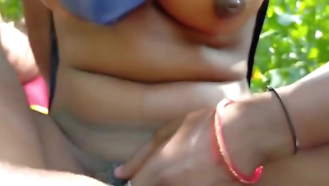 Desi Girl Ko Khet Me Le Jakar Achhe Se Choda