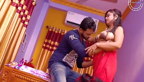 Hot Bhabi Ki Saree Kholi