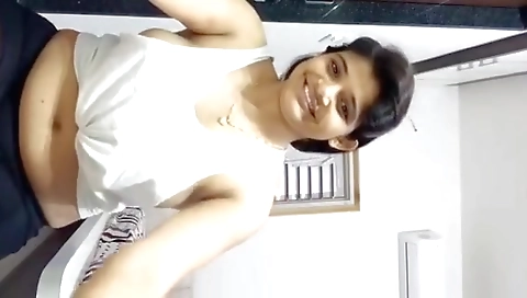 Breast Porn – Kamal Ki Desi Ladki Showing Boobs