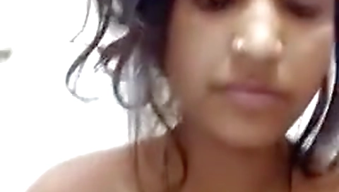 Slim Indian Bhabhi Nude Mms For Her Secret Lover