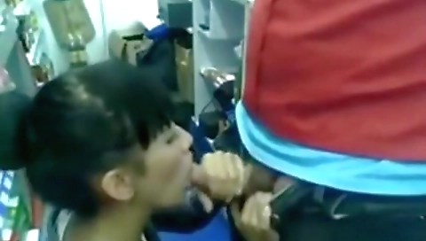 Xxx Sex Videos Of Assamese Girl Giving To Delhi Store Owner