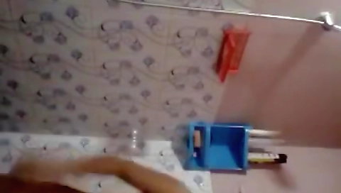 Huge Boobs In Kolkata Teenage Girl Records Herself As She Bathes