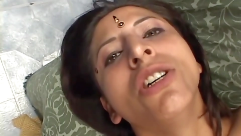 Threesome Hardcore Indian Fucking Mature Slut Pussy Nailed