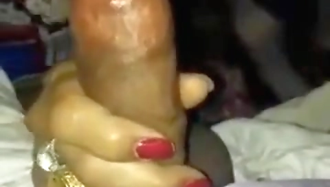 Pakistani Slut Sucking Dick Of Her Client Mms