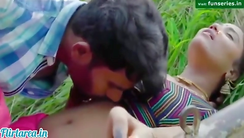 Gaon Ke Mukhiya Ki Beti Ko Khet Me Choda
