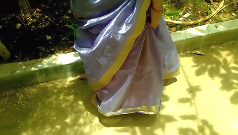Big Boobs Step Mom Show Big Ass And Pissing In Farm Backyard