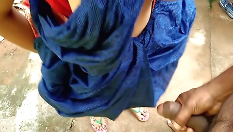 Big Ass Step Mom Outdoor Fucked Farm Backyard Cum On Boobs