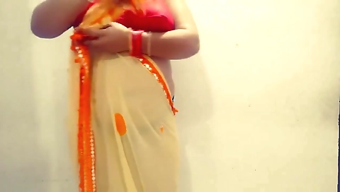 Desi Bhabhi, Desi Mms And Indian Aunty In Fingring And Moan Loudly