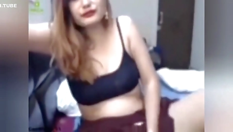 Horny Bhabhi Has Sex On Bed - Masturbating