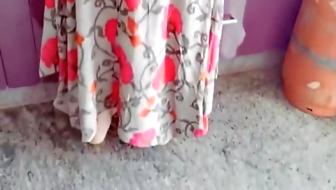 Delivery Boy Ne Bhabhi Ko Jabar Dasti Choda