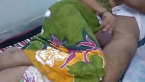 Indian Bhabhi - Ki Sadi Uthakar Jabardast Chudai Ki Room Me