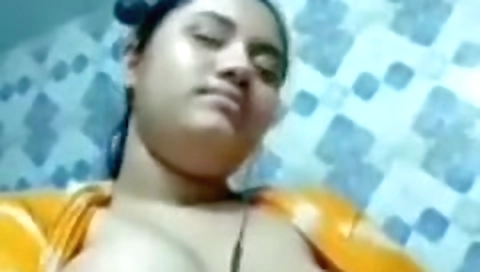 Bangladeshi Beautiful Big Boobs Girl Sexy Video