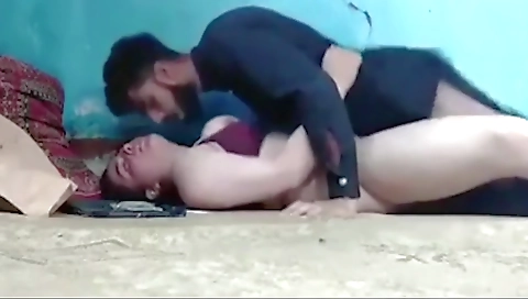 Bhai Ne Bhabhi Ki Behan Ko Ghar Me Bulaker Chudai Machayi