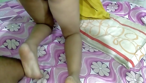 Dost Ki Sagi Bahan Ki Gaand Mari Tail Lagakar - Painful Anal