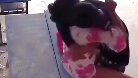 Desi College Girl Sex With Her Boyfriend On Bench