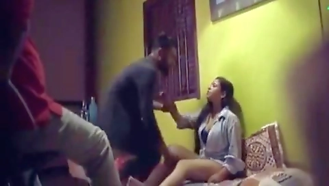 Paison Ke Liye Desi Pati Ne Biwi Ko Randi Bana Diya