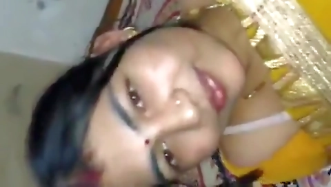 In Saree With Lovely Boobs And Seducing Face - Desi Bhabhi And Indian Desi Bhabhi