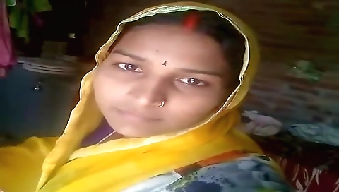 Indian Lady In Dehati Flaunts Her Wet Pussy And Firm Boobs