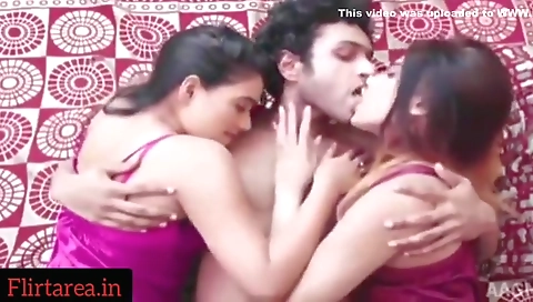 Mere Pati Ne Meri Dost Ke Sath Mujhe Bhi Choda(threesome)