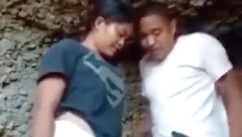 Desi College Friends Outdoor Sex Video 1