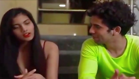 Bhai Ke Dost Ne Achanak Akar Bathroom Me Kari Chudai