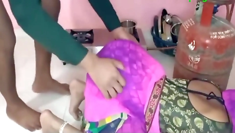 Chai Pilaogi Ya Apna Dudh Bolo