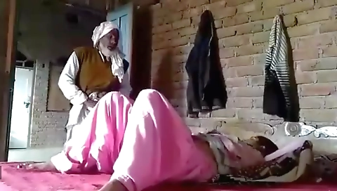 Sex – Baba Fucking A Beautiful Chubby Village Aunty