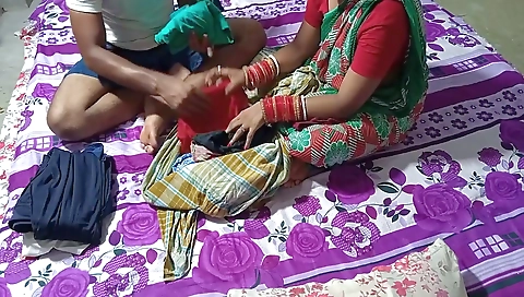 Morning Me Kapde Bechne Wali Garib Ladki Ko Pese Dekar Choda With Morning Sex