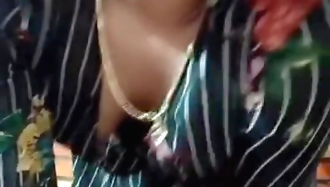 Sexy Indian Girl’s Hot Hairy Pussy
